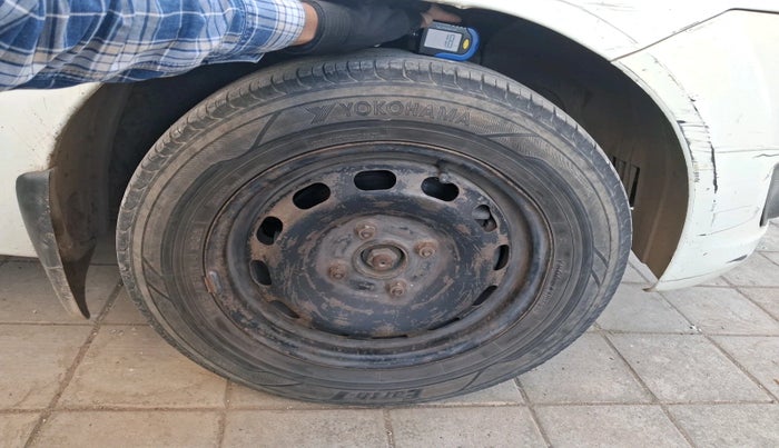 2011 Ford Figo LXI 1.2 PETROL, Petrol, Manual, 1,45,581 km, tyre