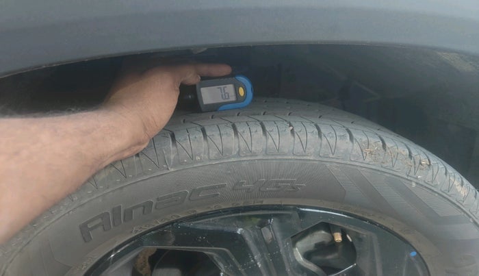 2023 Maruti BREZZA ZXI S-CNG, Petrol, Manual, 64,636 km, tyre