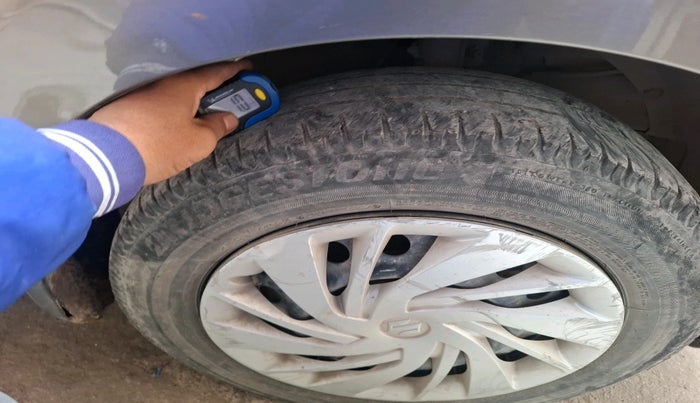 2022 Maruti Ertiga VXI CNG, Petrol, Manual, 85,159 km, tyre