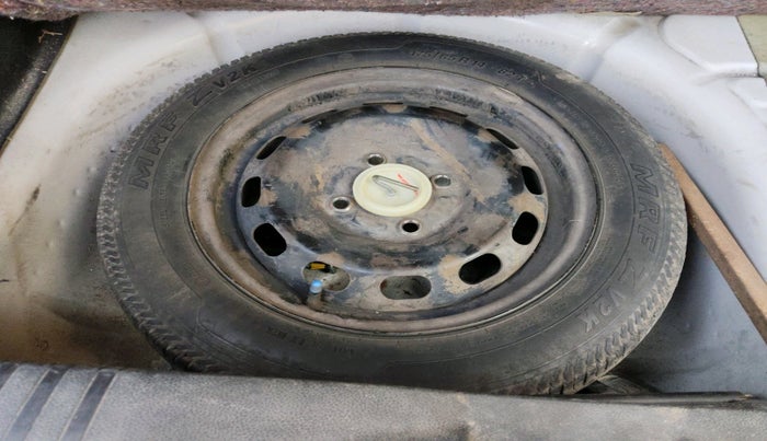 2012 Ford Figo ZXI 1.2 PETROL, Petrol, Manual, 74,064 km, tyre