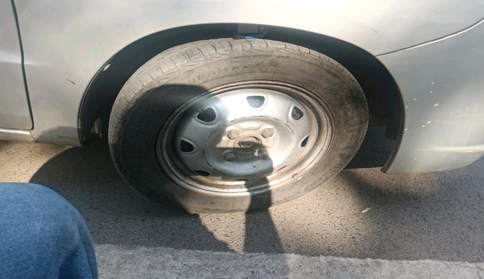 2013 Maruti Zen Estilo LXI CNG, Petrol, Manual, 1,06,843 km, tyre