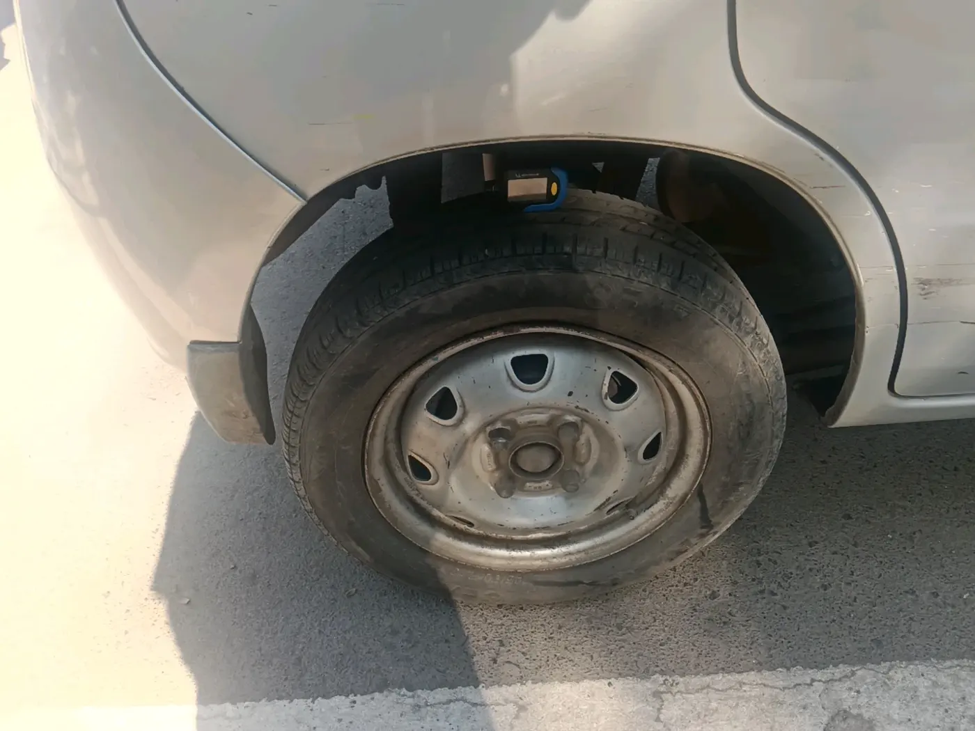 2013 Maruti Zen Estilo LXI CNG, CNG, Manual, 1,06,843 km, tyre