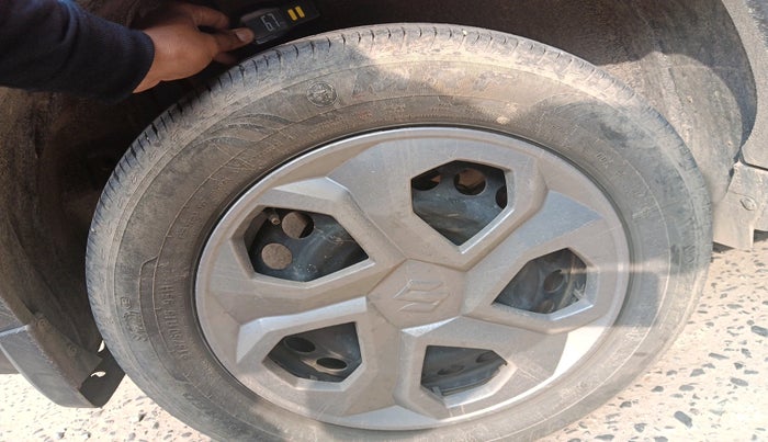 2023 Maruti BREZZA VXI, Petrol, Manual, 14,154 km, tyre