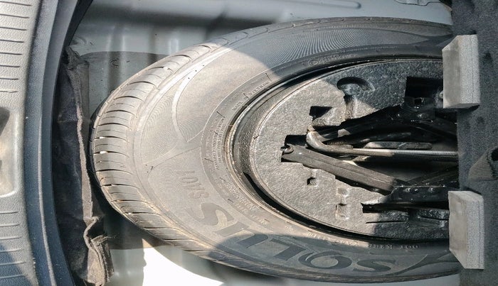 2018 Hyundai Creta SX 1.6 DIESEL, Diesel, Manual, 1,08,724 km, tyre