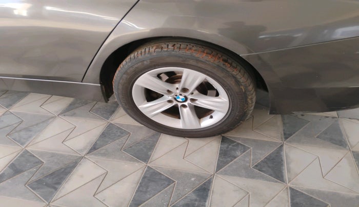 2013 BMW 3 Series 320d, Diesel, Automatic, 96,014 km, tyre