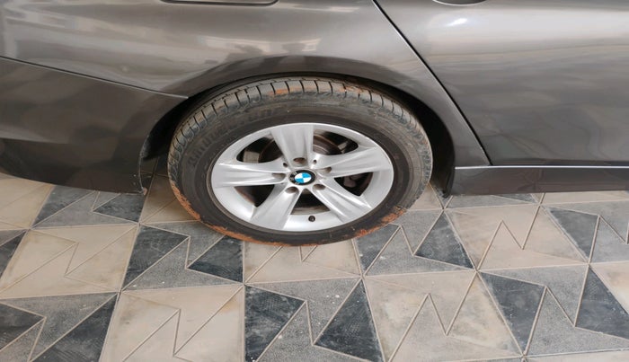 2013 BMW 3 Series 320d, Diesel, Automatic, 96,014 km, tyre