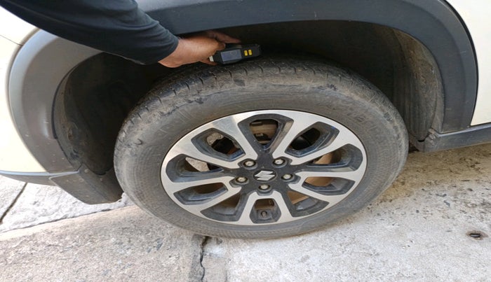 2023 Maruti Grand Vitara SIGMA SMART HYBRID, Petrol, Manual, 65,539 km, tyre