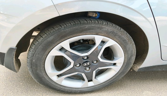 2025 Hyundai NEW I20 SPORTZ 1.2 MT, Petrol, Manual, 13,148 km, tyre