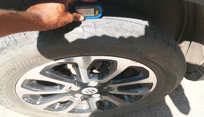 2022 Maruti Grand Vitara SIGMA SMART HYBRID, Petrol, Manual, 16,947 km, tyre