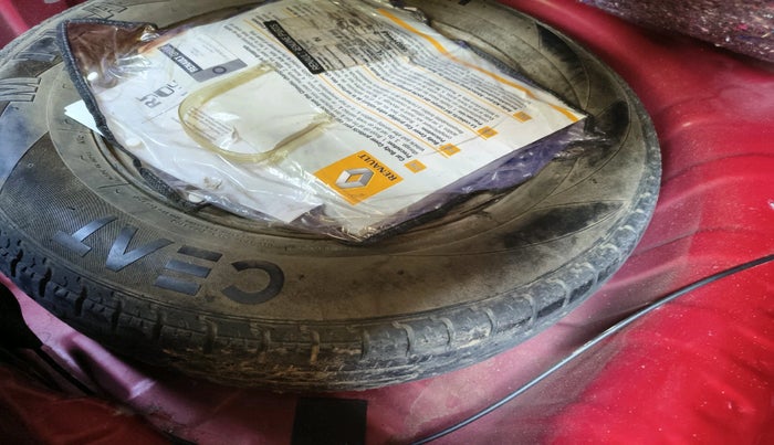 2018 Renault Kwid RXT 1.0 (O), Petrol, Manual, 78,446 km, tyre