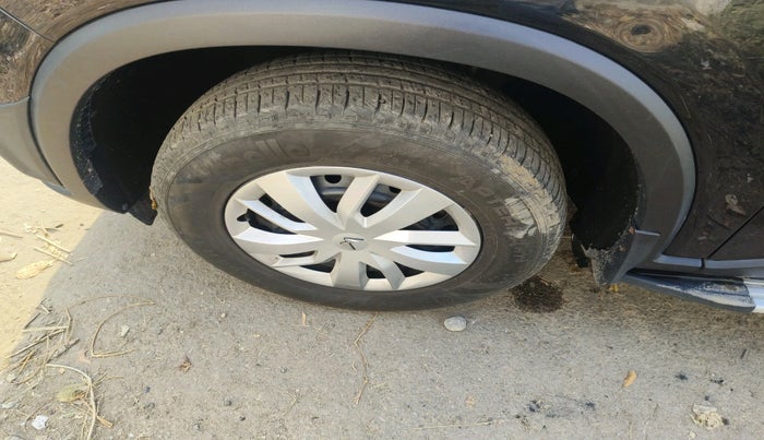 2023 Mahindra SCORPIO-N Z4 PETROL MT 7 STR, Petrol, Manual, 24,458 km, tyre