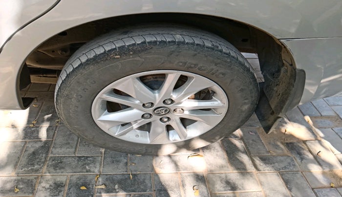 2018 Toyota Innova Crysta 2.4 VX 8 STR, Diesel, Manual, 89,486 km, tyre