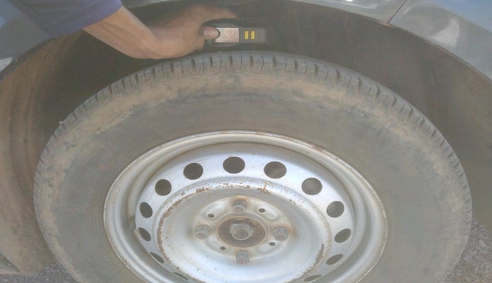 2020 Tata ALTROZ XE PETROL, Petrol, Manual, 25,317 km, tyre