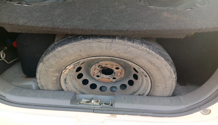 2016 Maruti Alto 800 LXI, Petrol, Manual, 92,527 km, tyre