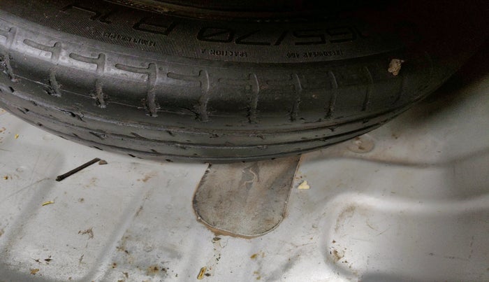 2021 Hyundai AURA S 1.2 CNG, Petrol, Manual, 97,426 km, tyre