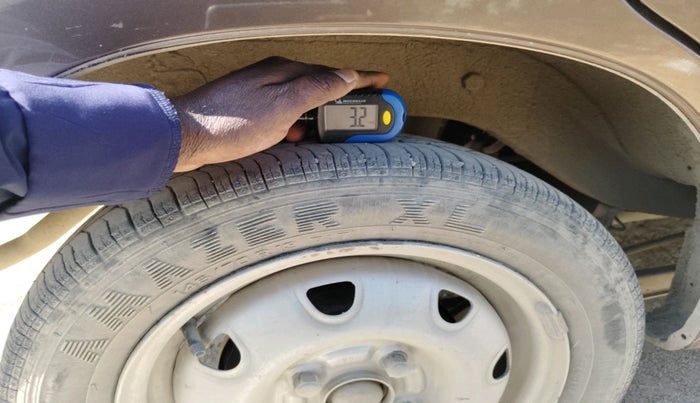 2013 Maruti Zen Estilo LXI, Petrol, Manual, 50,000 km, tyre