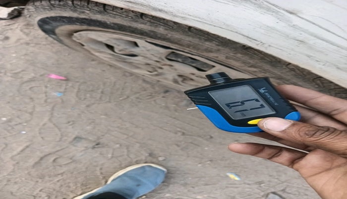 2013 Hyundai Grand i10 SPORTZ 1.2 KAPPA VTVT, Petrol, Manual, 1,69,000 km, tyre