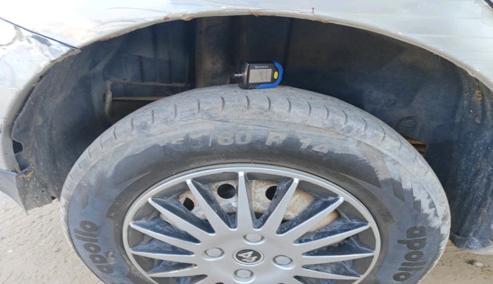 2013 Maruti Swift VXI, Petrol, Manual, 1,08,410 km, tyre