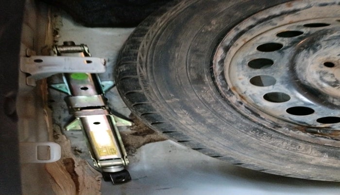 2015 Hyundai Grand i10 SPORTZ 1.2 KAPPA VTVT, Petrol, Manual, 16,295 km, tyre