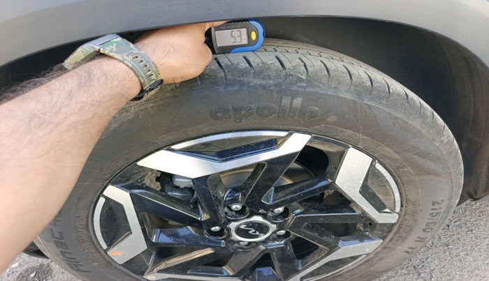 2025 KIA SELTOS HTX 1.5 Diesel MT, Diesel, Manual, 8,392 km, tyre