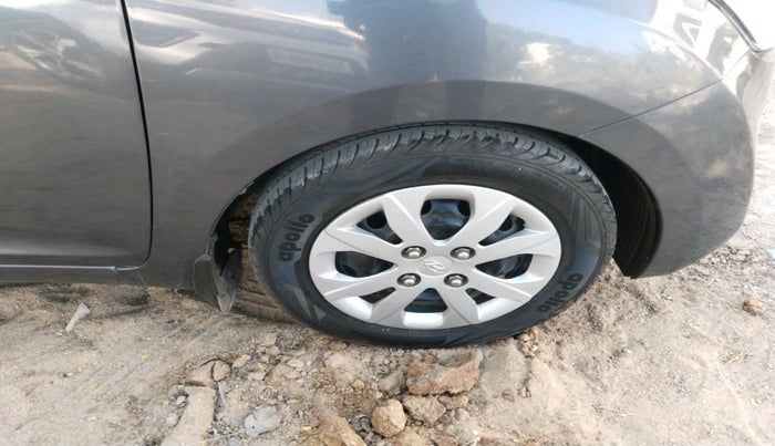 2018 Hyundai Eon MAGNA +, Petrol, Manual, 27,340 km, tyre