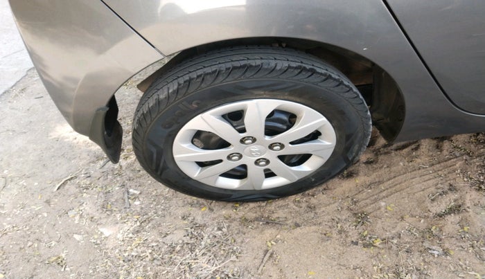 2018 Hyundai Eon MAGNA +, Petrol, Manual, 27,340 km, tyre