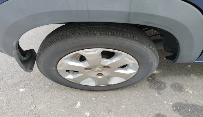 2018 Renault Kwid CLIMBER 1.0 AMT, Petrol, Automatic, 97,970 km, tyre