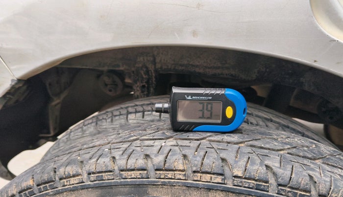 2013 Maruti Alto 800 LXI CNG, Petrol, Manual, 1,49,455 km, tyre