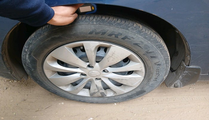 2016 Maruti Baleno DELTA PETROL 1.2, Petrol, Manual, 1,03,422 km, tyre