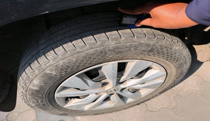 2016 Nissan Terrano XE (D), Diesel, Manual, 1,87,697 km, tyre