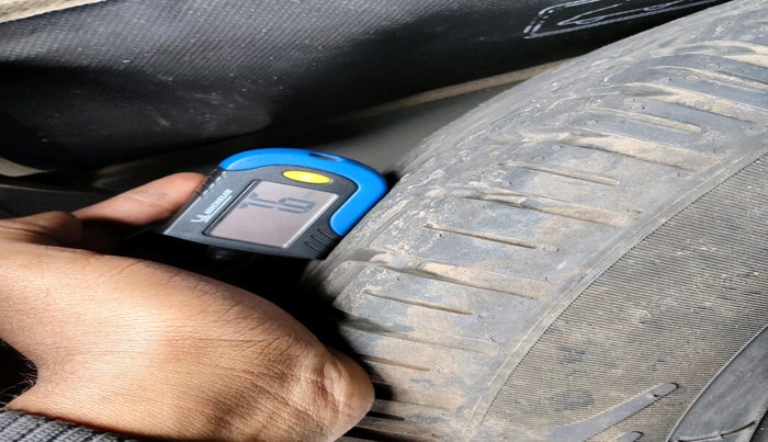 2015 Maruti S Cross ZETA 1.3, Diesel, Manual, 54,357 km, tyre