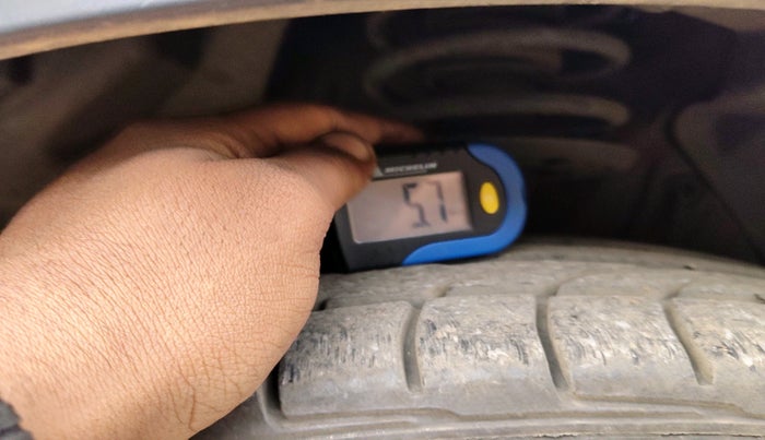 2015 Maruti S Cross ZETA 1.3, Diesel, Manual, 54,357 km, tyre