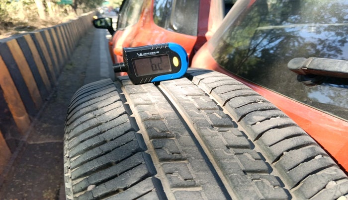 2015 Ford Ecosport TITANIUM 1.0L ECOBOOST, Petrol, Manual, 99,235 km, tyre