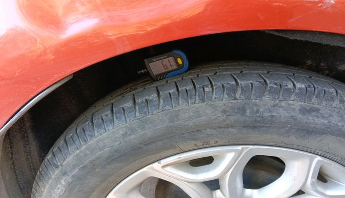 2015 Ford Ecosport TITANIUM 1.0L ECOBOOST, Petrol, Manual, 99,235 km, tyre