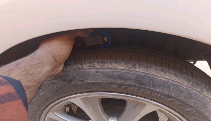 2015 Hyundai Grand i10 ASTA 1.1 CRDI (O), Diesel, Manual, 70,657 km, tyre