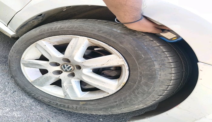 2011 Volkswagen Polo HIGHLINE DIESEL, Diesel, Manual, 1,56,919 km, tyre