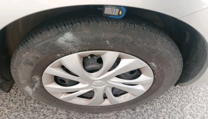 2018 Maruti Swift VXI, Petrol, Manual, 74,707 km, tyre