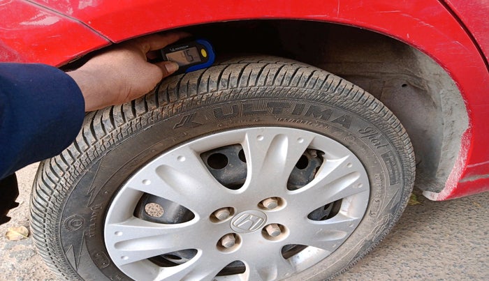 2015 Honda Brio S MT, Petrol, Manual, 64,776 km, tyre