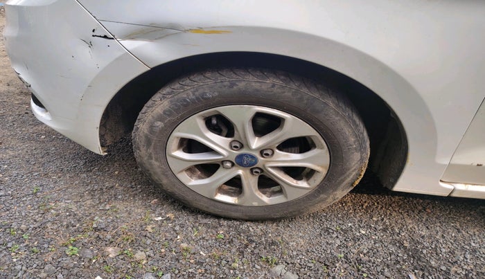 2017 Ford New Figo TITANIUM 1.2 PETROL MT, Petrol, Manual, 1,00,578 km, tyre