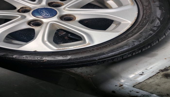 2017 Ford New Figo TITANIUM 1.2 PETROL MT, Petrol, Manual, 1,00,578 km, tyre