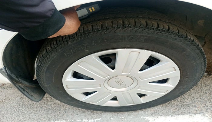 2014 Ford Classic LXI 1.4 DIESEL, Diesel, Manual, 60,286 km, tyre