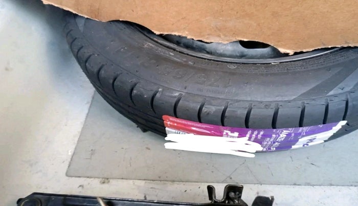 2014 Ford Classic LXI 1.4 DIESEL, Diesel, Manual, 60,286 km, tyre