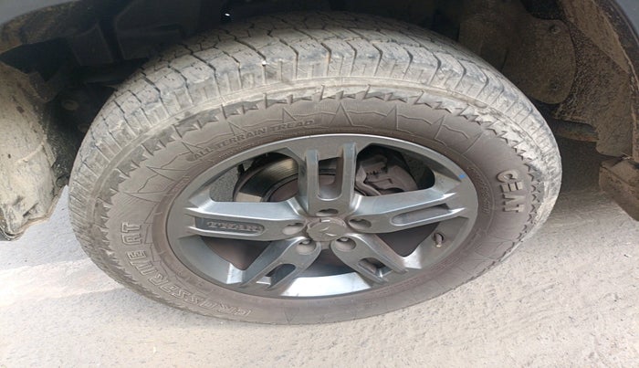 2024 Mahindra Thar LX D HT 2WD MT, Diesel, Manual, 38,214 km, tyre