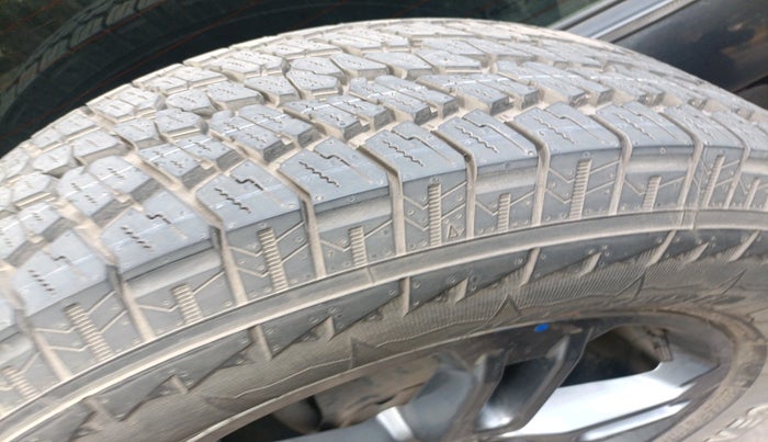 2024 Mahindra Thar LX D HT 2WD MT, Diesel, Manual, 38,214 km, tyre