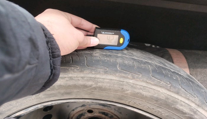 2014 Hyundai Grand i10 MAGNA 1.2 KAPPA VTVT, Petrol, Manual, 1,04,056 km, tyre