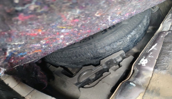 2018 Tata TIGOR XE PETROL, CNG, Manual, 79,500 km, tyre