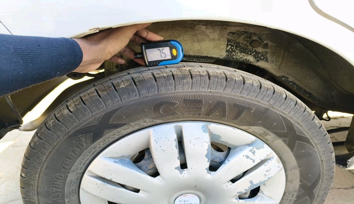 2017 Maruti Alto 800 LXI, Petrol, Manual, 1,17,920 km, tyre