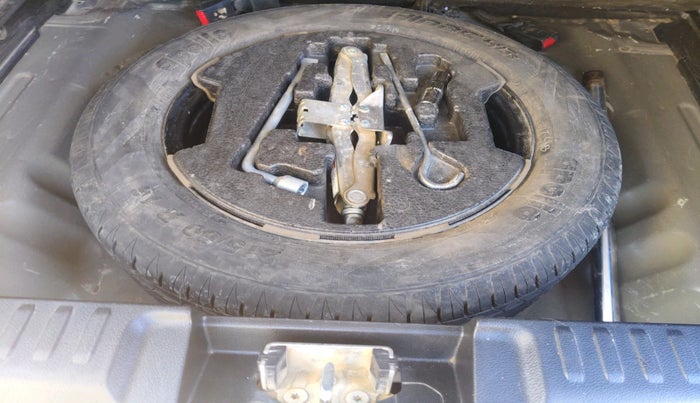 2021 Maruti Vitara Brezza ZXI, Petrol, Manual, 72,320 km, tyre