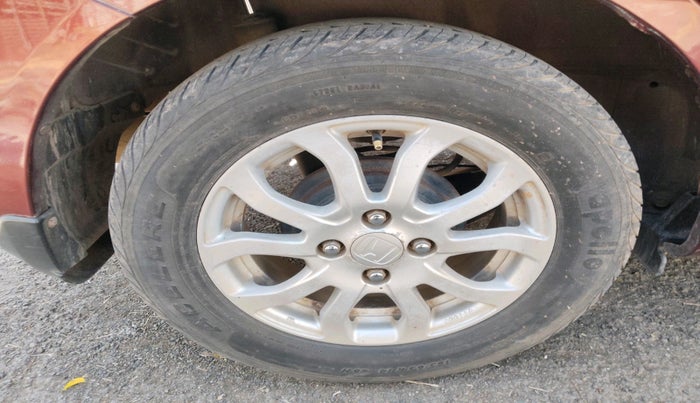 2013 Honda Amaze 1.2L I-VTEC VX, Petrol, Manual, 86,086 km, tyre