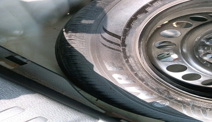 2023 Maruti BREZZA VXI, Petrol, Manual, 39,241 km, tyre